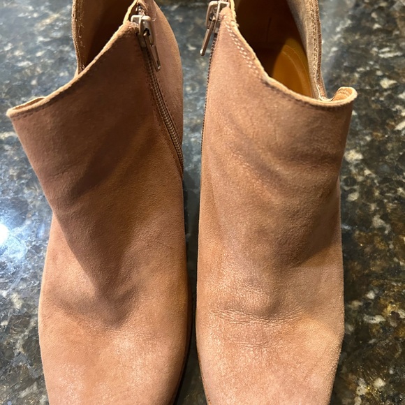 Women’s Lucky Brand size 9 booties. - Picture 5 of 5
